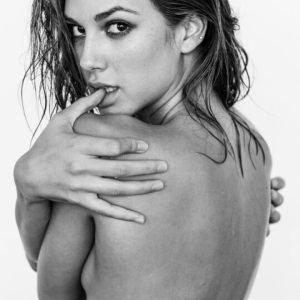 Vacances en solo, recherche de compagnie estivale Emeline - rencontre-Milf-Colombes