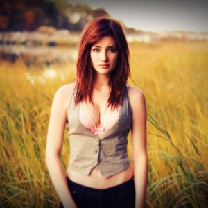 Verre avec un sourire 😏 Lucie - rencontre-Teen-Noisy-le-Grand