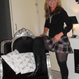 Chaud comme la braise ce week-end 🔥 Lucie - rencontre-Milf-Saint-Étienne
