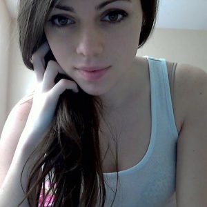 Je remplace ton oreiller ce soir Chloé - rencontre-Teen-Charleville-Mézières